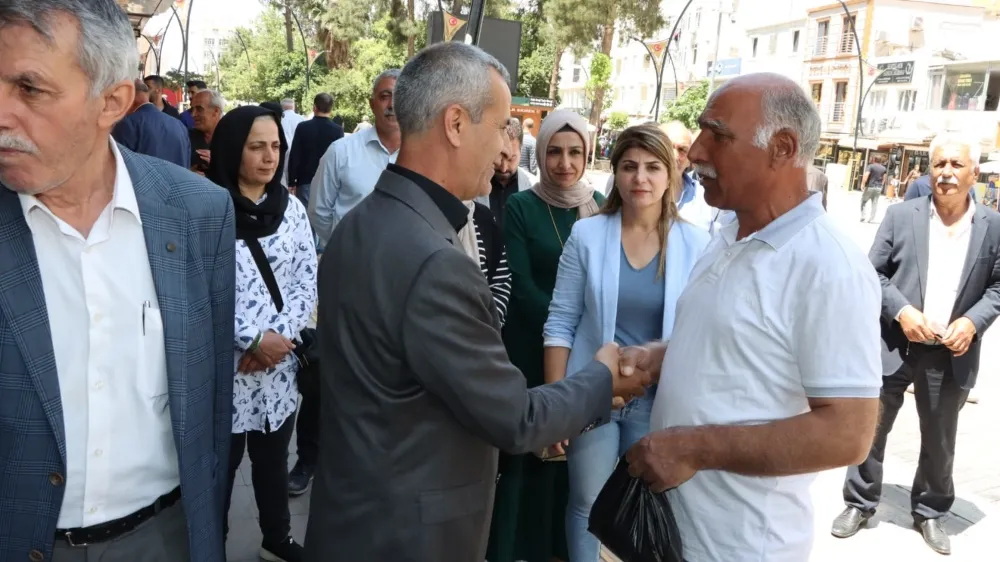 Kızıltepe Belediyesi Eş Başkanları  Esnaf ve Vatandaşları Ziyaret Etti