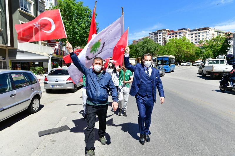 Mamak Belediyesi Sporcuları 19 Mayıs için yürüdü