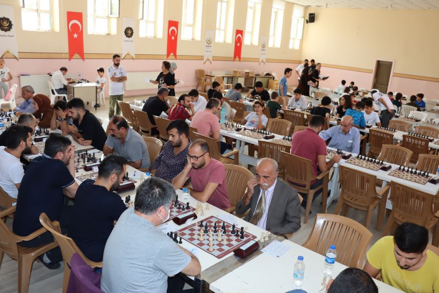 Midyat Belediyesi, Cumhuriyet Bayramı Açık Satranç Turnuvası sona erdi  