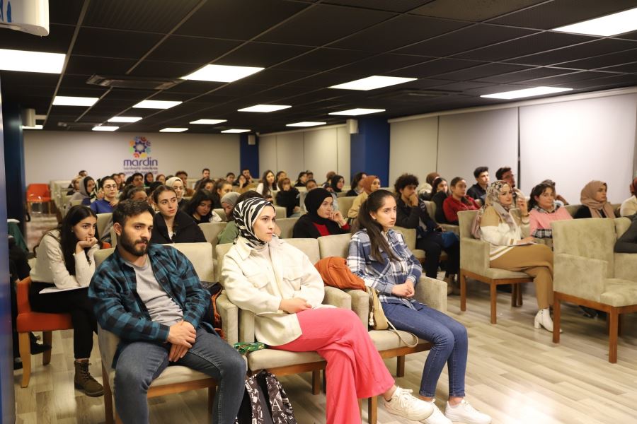 Mardin Diplomasi Akademisi 427 Öğrenci ile Eğitimlerine Devam Ediyor