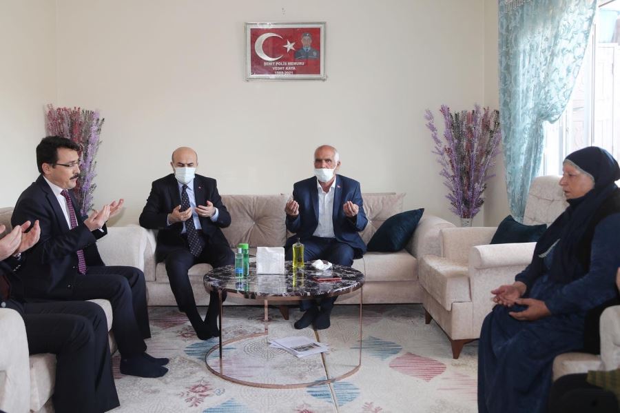 Mardin Valisi  Demirtaş’tan Gara Şehidi Vedat Kaya’nın Ailesine Ziyaret