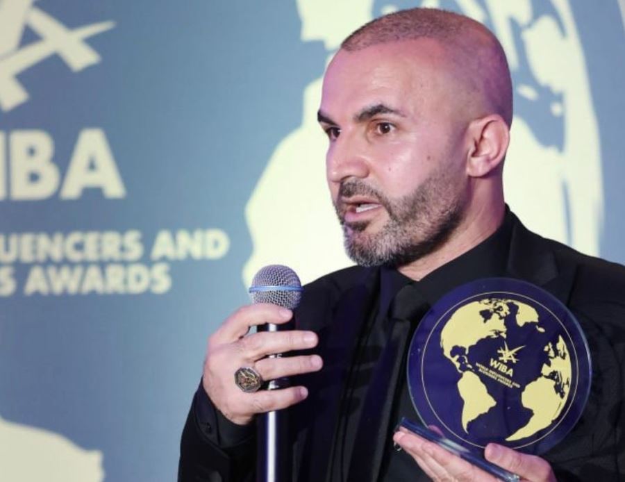Hayırsever iş insanı Hakkı Akdeniz’e Cannes’da “İnsanlık Ödülü” verildi