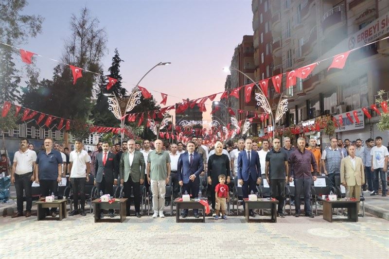 KIZILTEPE İLÇESİNDE 15 TEMMUZ DEMOKRASİ VE MİLLİ BİRLİK GÜNÜ COŞKU İLE KUTLANDI