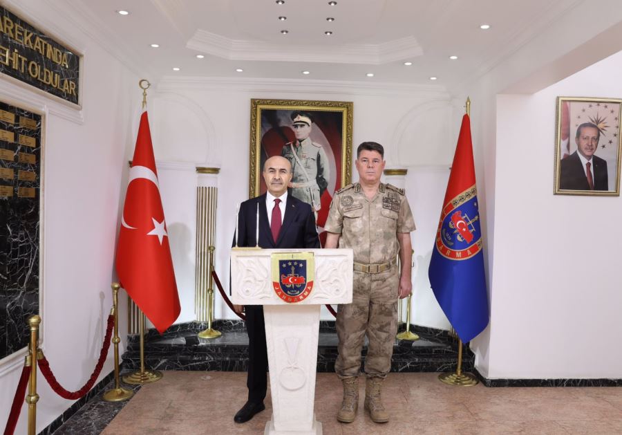 Mardin Valisi Demirtaş’tan Jandarma Komutanı Tataroğlu’na Hayırlı Olsun Ziyareti
