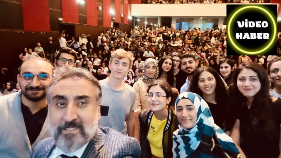 Mardin Artuklu Üniversitesi Rektörü  Özcoşar 1. Sınıf Öğrencileri  İle  Buluştu
