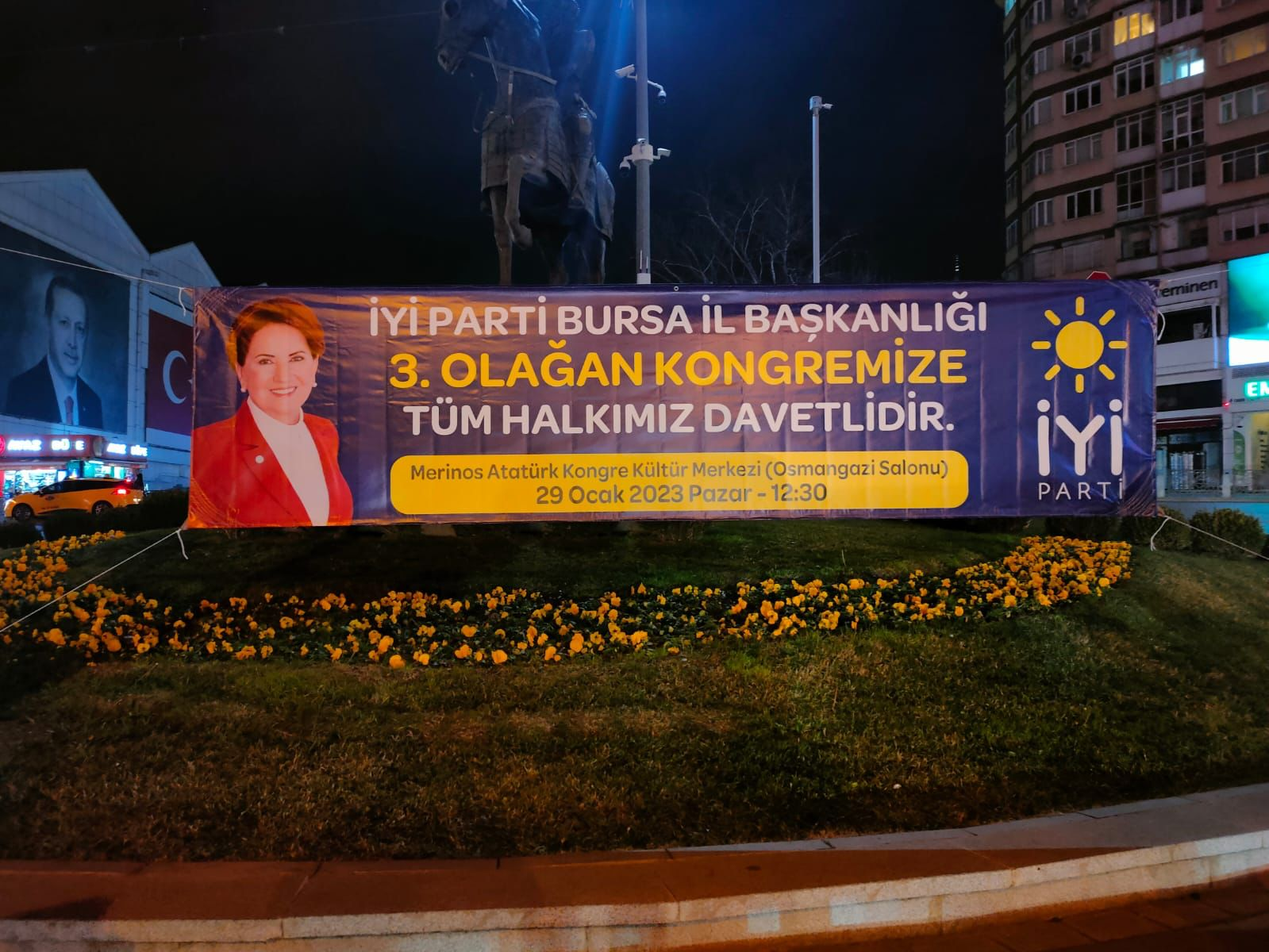 Türkoğlu, Kongre Pankartlarını toplatan Büyükşehir’e ateş püskürdü