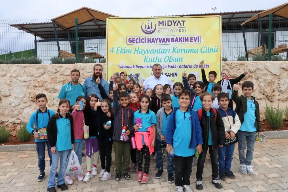 Başkan Veysi  Şahin, Öğrencilerle Birlikte Hayvan Barınağını Ziyaret Etti