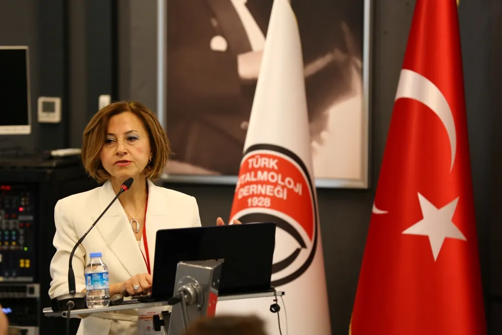 Türk göz hekimlerinden yabancı doktorlara eğitim