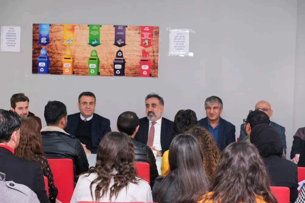 Mardin Artuklu Üniversitesi Rektörü  Öğrencilerle Buluştu