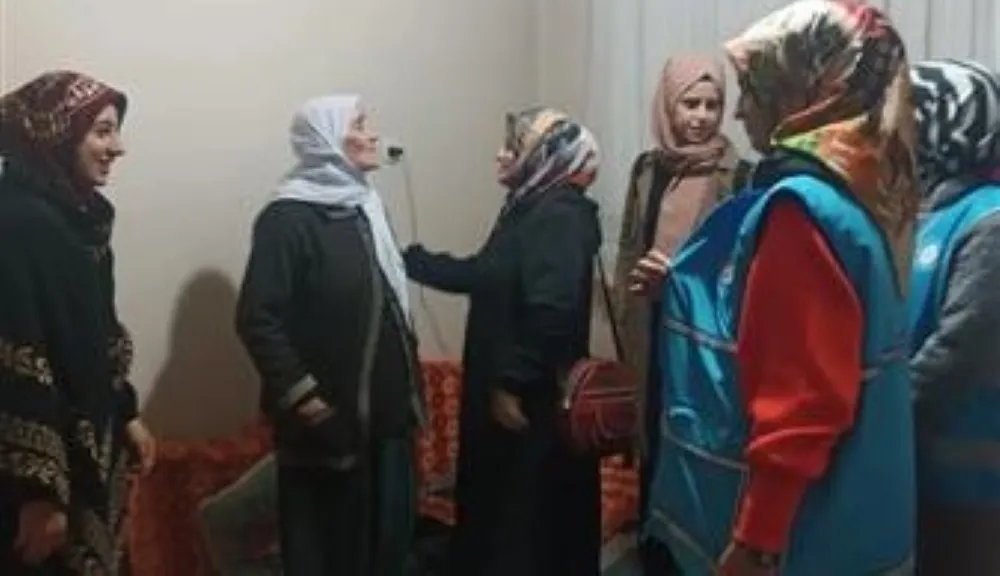 TDV Mardin Şubesi Kadın Kollarından Yaşlılara Ziyaret