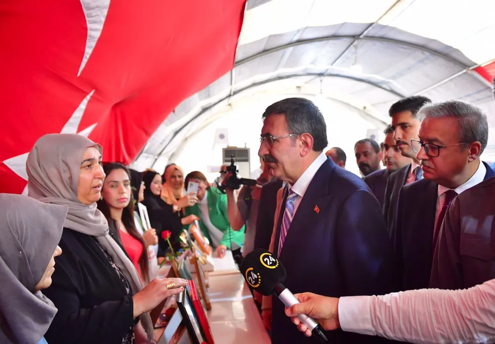 Cumhurbaşkanı Yardımcısı Cevdet Yılmaz,Diyarbakır