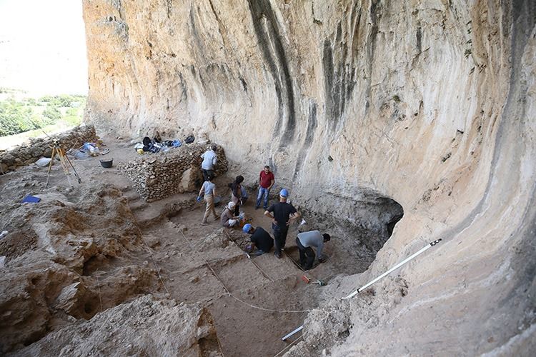 Mardin  Gurs Vadisi’ndeki Tarihi Mağarada 200 Bin Yıllık Geçmişin İzleri Araştırılıyor