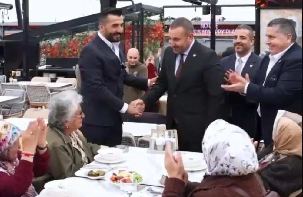 YRP İSTANBUL İL BAŞKANI NURİ ÖZATA YAŞLILAR İLE BİRARAYA GELDİ