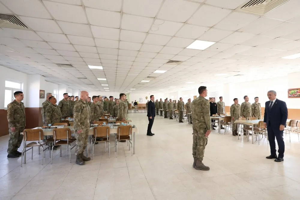 Mardin Valisi Tuncay Akkoyun,Korgeneral Hüseyin Sayın Kışlası