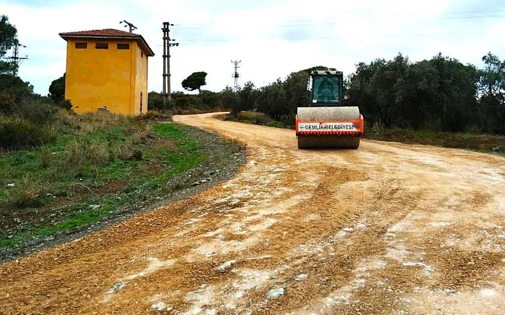 GEMLİK BELEDİYESİNDEN YOL YAPIM ÇALIŞMALARI