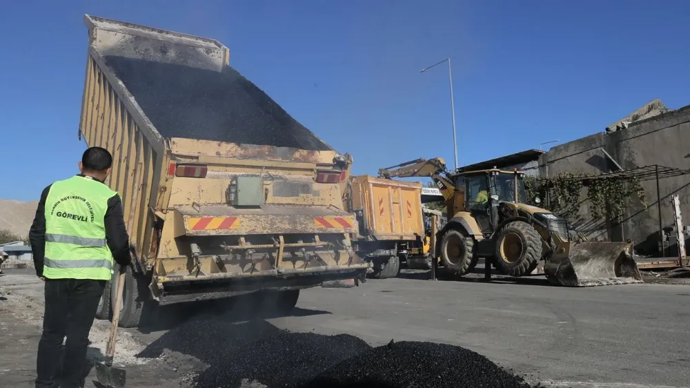 Mardin Büyükşehir  Sanayi Sitesinin Yol Sorununu Çözdü