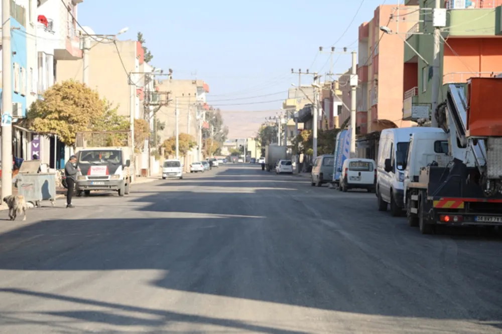 Kızıltepe İlçesinde Mehmet Sincar Caddesi’nde asfalt çalışması tamamlandı