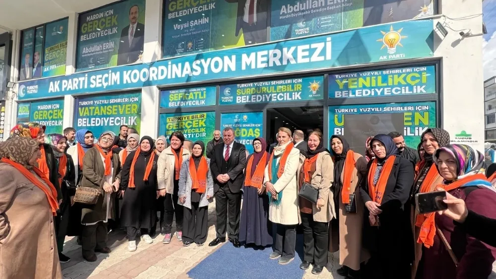 Midyat İlçesinde AK Parti Kadın Kolları tam kadro sahada