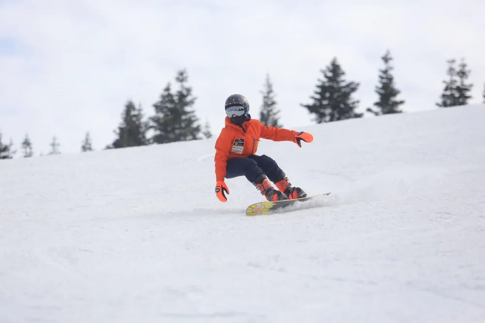 13 Yaşındaki Snowboard