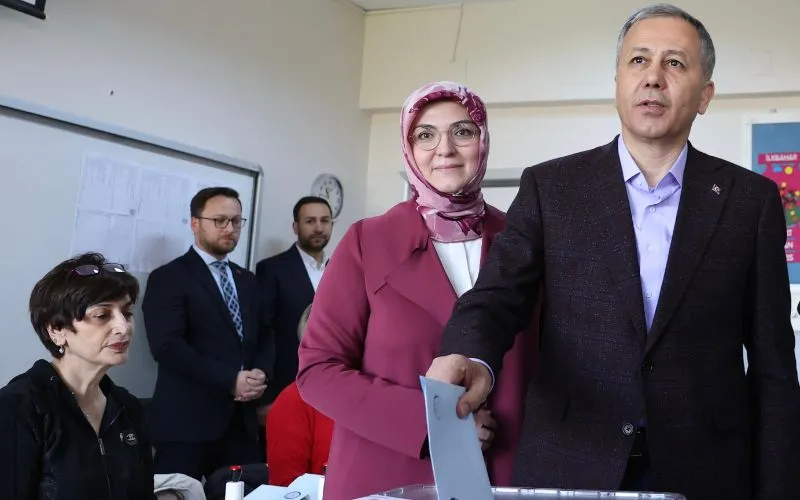 İçişleri Bakanı  Ali Yerlikaya Çankaya İlkokulu