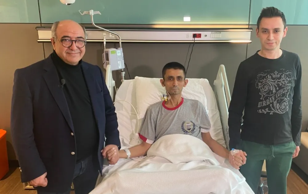 Türkiye’de ilk robotik karaciğer donör ameliyatı gerçekleştirildi!