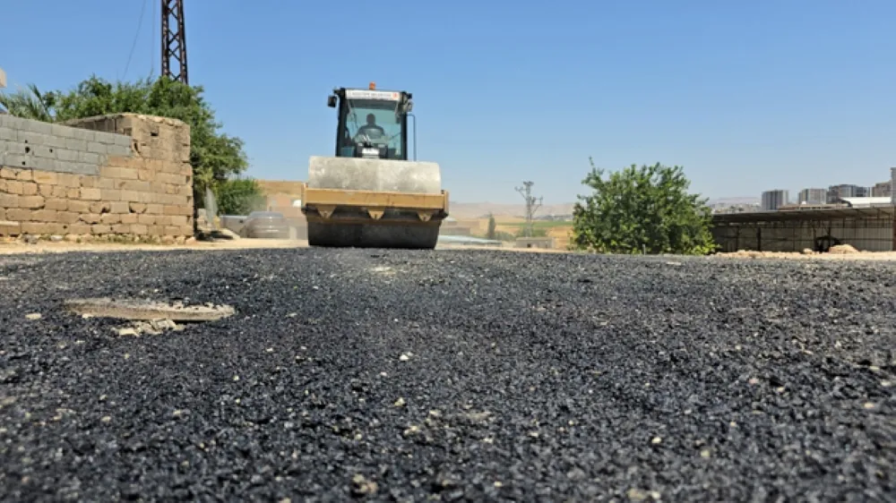 Kızıltepe Belediyesinden Erikli Mahallesi’nde yol onarım çalışması