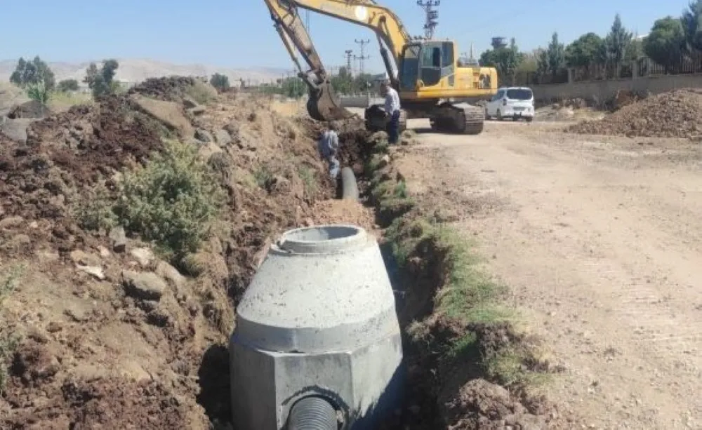 DERİK İLÇESİ KOVANLI MAHALLESİNİN 10 YILLIK SU SORUNU ÇÖZÜLDÜ