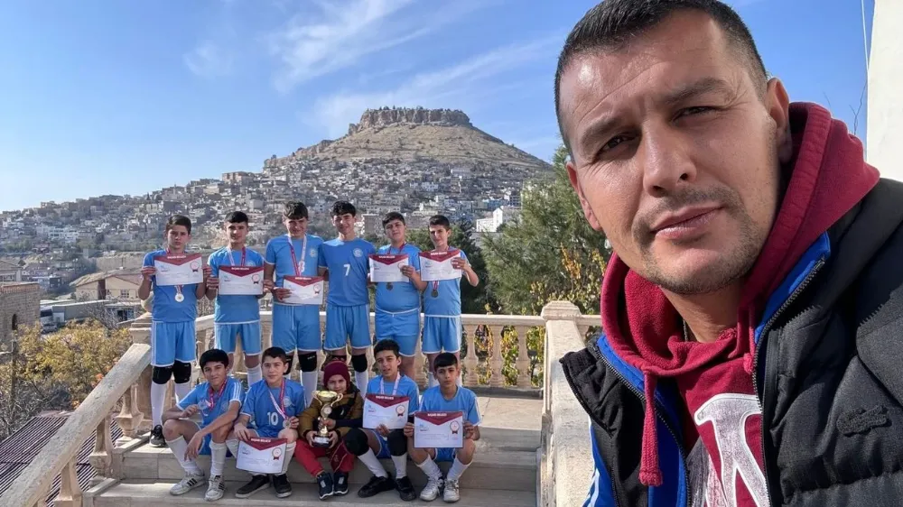 Midyat Acırlı Atatürk Ortaokulu Voleybol Takımı, Siirt’te Mardin’i temsil edecek