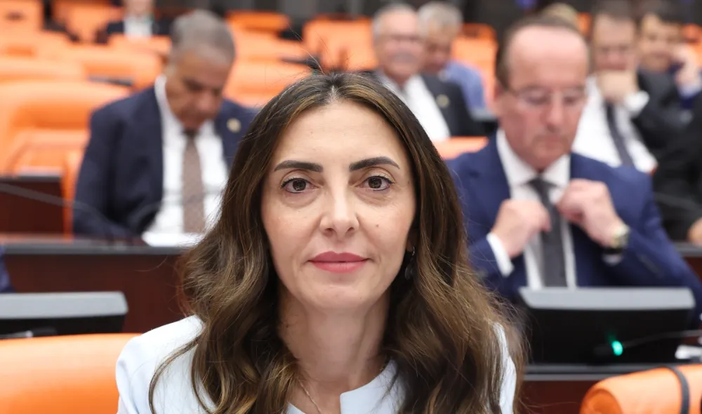 CHP’li Altaca Kayışoğlu ”Bursa’da Tekstil ve Mobilya Sektörü İflaslarla Çöküyor”
