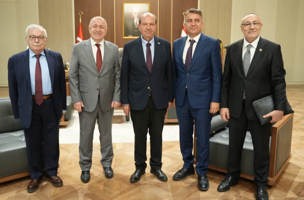 ÜMİT ÖZDAĞ, ERSİN TATAR’I ZİYARET ETTİ