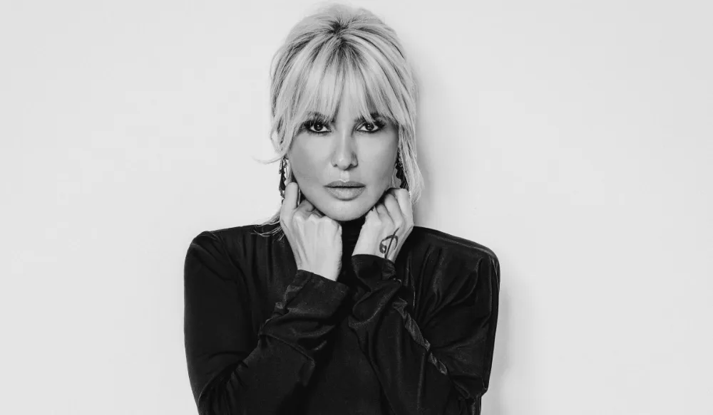 Gülben Ergen’den bomba gibi dönüş!