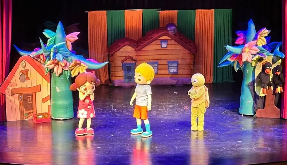 Niloya ve Arkadaşları Mardin’de Çocuklarla Bir Araya Geliyor