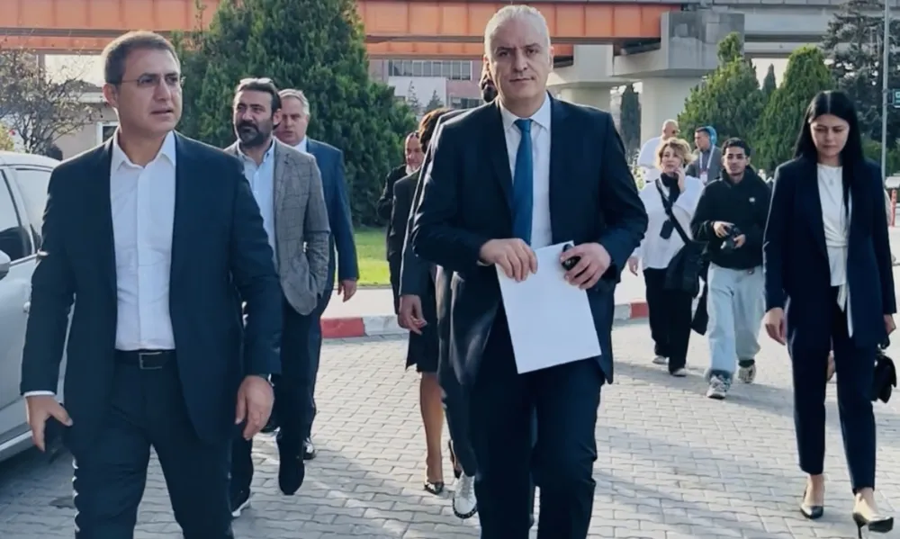 TÜRSAB GENEL KURULU TARİHİ BİR PROTESTOYA SAHNE OLDU