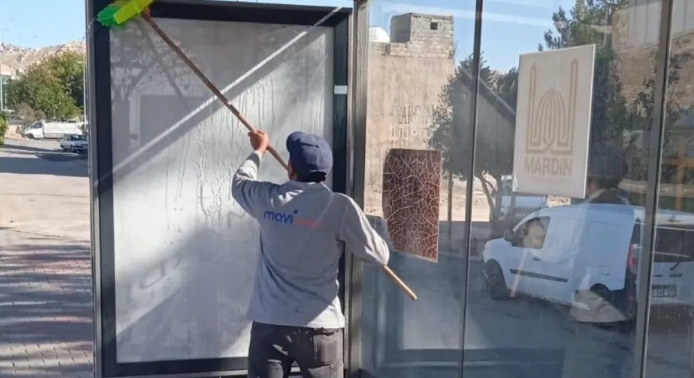 MARDİN BÜYÜKŞEHİRDEN DURAKLARDA HİJYENİK TEMİZLİK