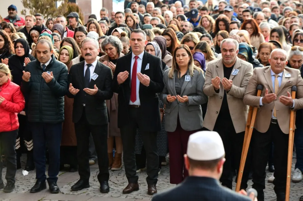 Mamak Belediyesi, Personeli Ahu Çetin’i Son Yolculuğuna Uğurladı
