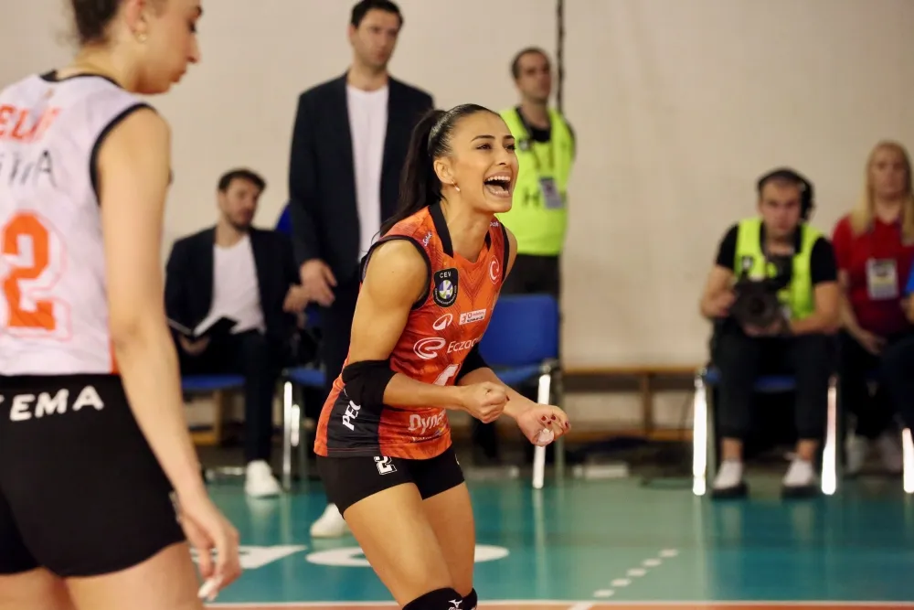 Eczacıbaşı Dynavit, AXA Sigorta Kupa Voley Playoff karşılaşması hazırlıklarını tamamladı 