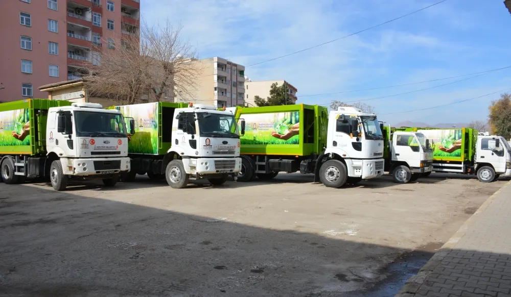 KIZILTEPE BELEDİYESİ HURDALIĞA BIRAKILAN ARAÇLARI ONARAK HİZMETE SOKTU