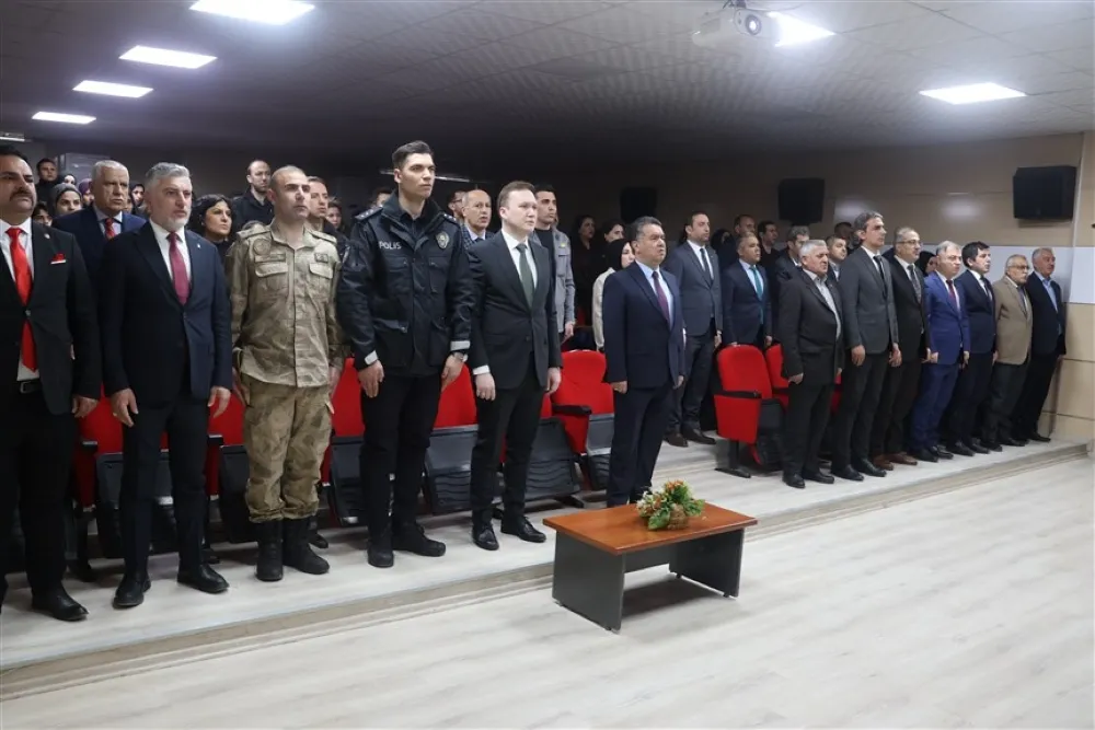 Yeşilli İlçesinde İstiklal Marşının Kabulü ve Mehmet Akif Ersoy’u Anma Programı Gerçekleştirildi.