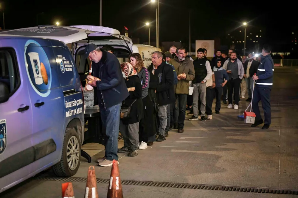 ANKARA BÜYÜKŞEHİR BELEDİYESİNDEN ŞEHİR HASTANELERİNDE SAHUR İKRAMI