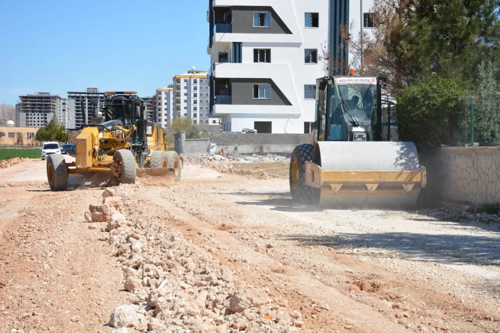 Kızıltepe Belediyesi, iki mahallede Yeni Yol Çalışmaları Sürüyor