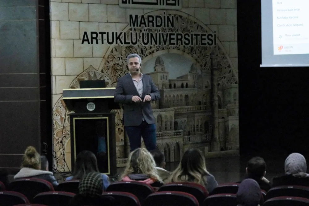 Mardin Artuklu Üniversitesinde Yapay Zeka Destekli Hizmet İçi Eğitim