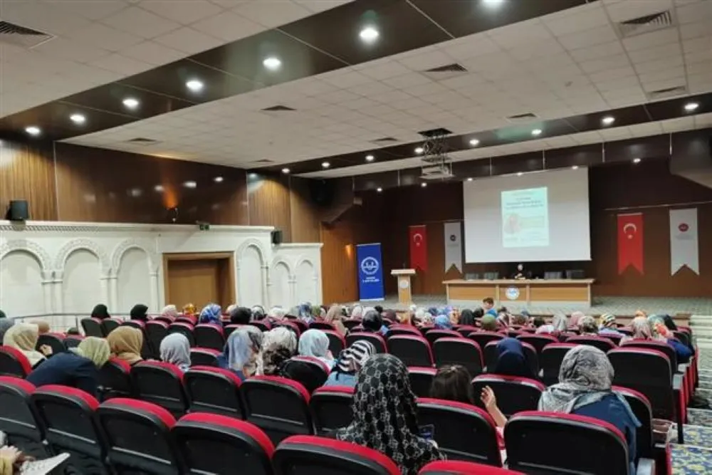 DİB Müşaviri Kotan Vatandaş ve Personele Yönelik İki Farklı Konferans Gerçekleştirdi