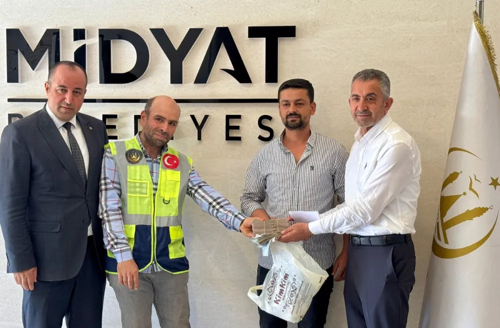 MİDYAT BELEDİYESİ  TEMİZLİK GÖREVLİSİ  BULDUĞU 110 BİN TL
