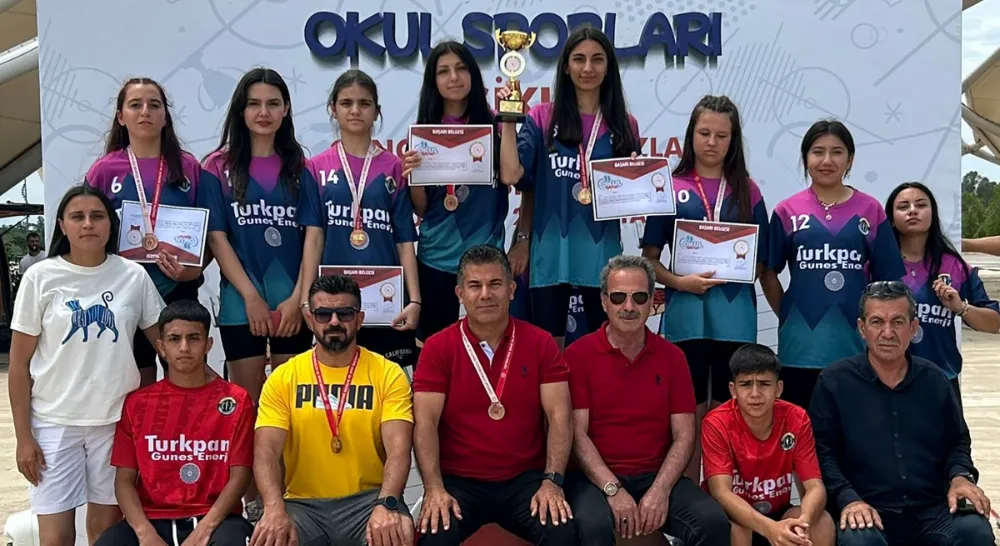 Nurullah Pakize Narin Anadolu Lisesinden Sporda Büyük Başarı!