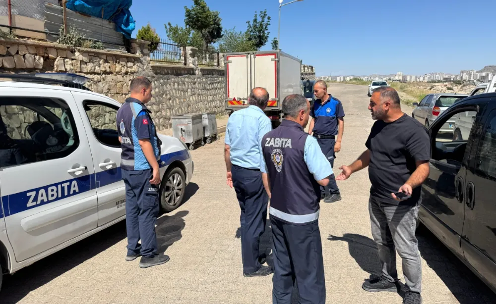 ARTUKLU BELEDİYESİNDEN “Zamanında Toplanmayan Çöpler Tepki Çekiyor”  AÇIKLAMASI