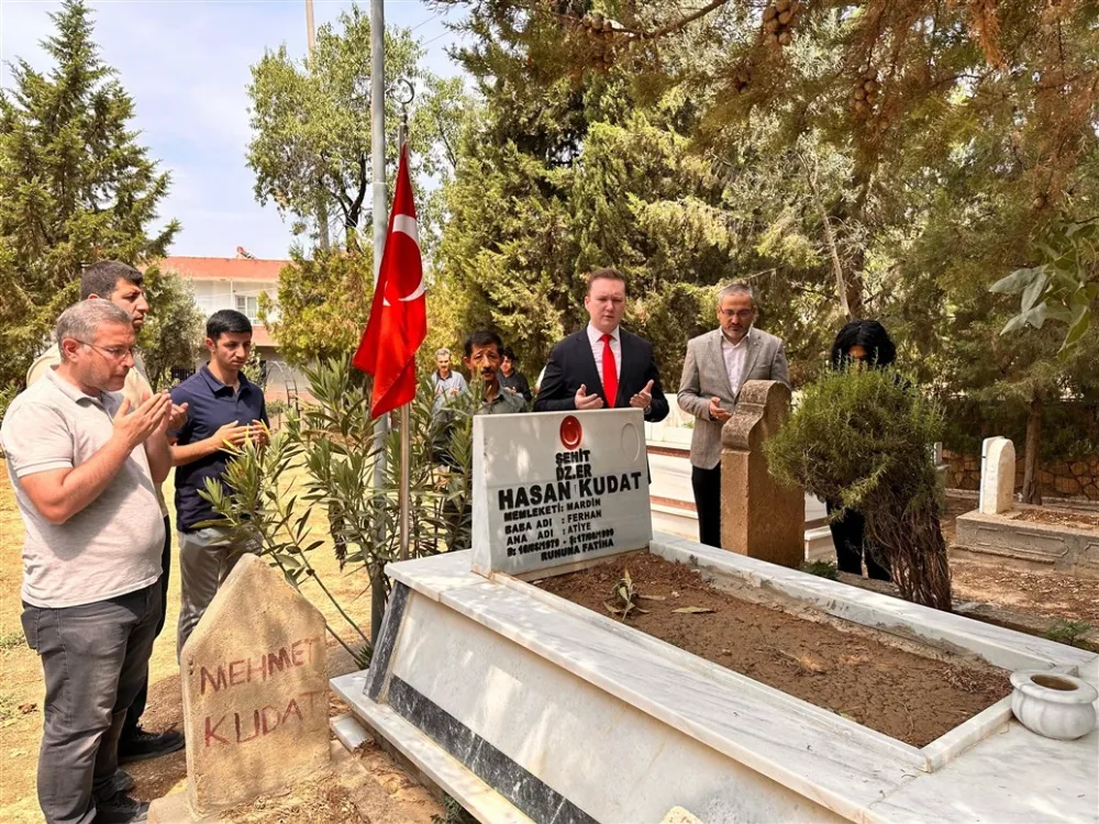 YEŞİLLİ KAYMAKAMI KILIÇ,ŞEHİT VE GAZİ AİLELERİ İLE ŞEHİT MEZARLARINI ZİYARET ETTİ