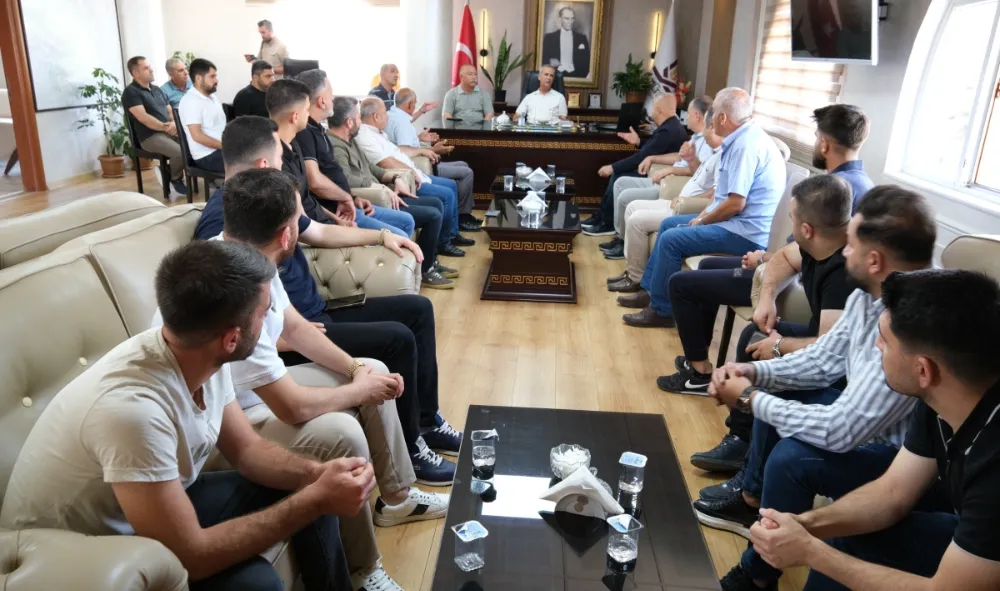 Başkan İpek, Kızıltepe Galericiler Sitesi Temsilcilerini Ağırladı