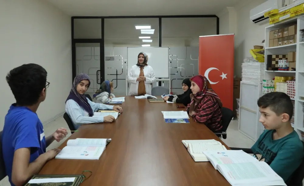MardinBüyükşehir Belediyesi Engelsiz Yaşam Merkezi’nde Yaz Kursları Devam Ediyor