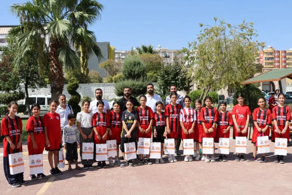 Mardin Kız Hentbol Takımı’ndan Kızıltepe Belediyesi’ne Ziyaret
