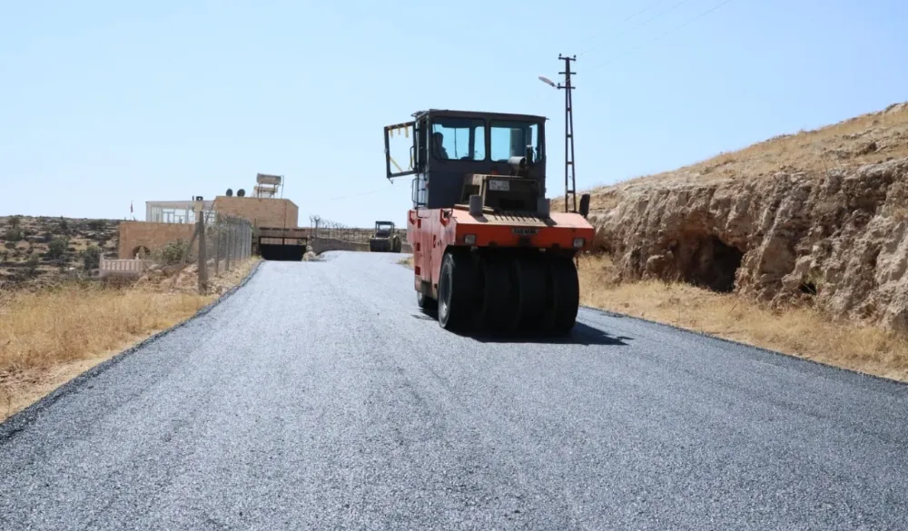 Midyat/Kırsal Mahallelerde Asfalt Çalışmaları